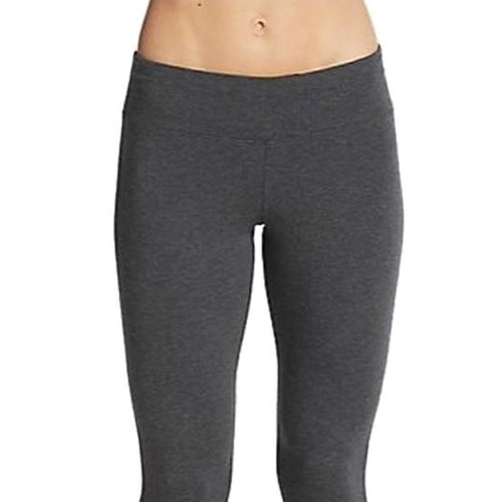 Betsey Johnson Gray Cropped Capri Pants Size L